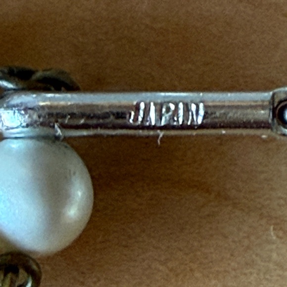 Vintage 50-60’s faux pearls, marked Japan, hand knotted, 2 strand, graduated sz - Picture 2 of 9